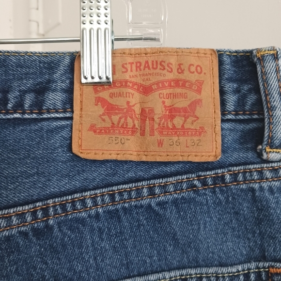 Levi's Straight Fit Jeans SZ 36/32 EUC - Picture 4 of 4